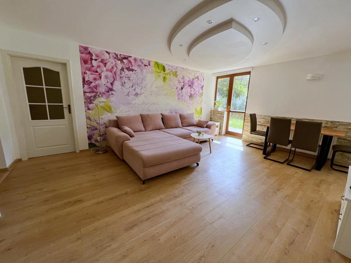 Apartman Stara Sasova Banská Bystrica Buitenkant foto